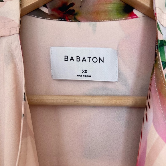 Babaton graphic floral robe from Aritzia - Picture 3 of 7